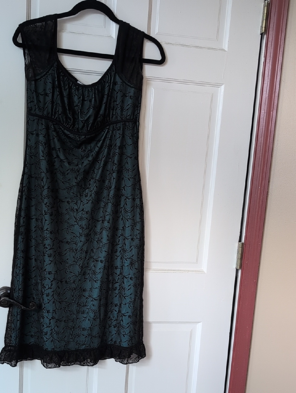 Sleeveless Lace-Trim Green Dress